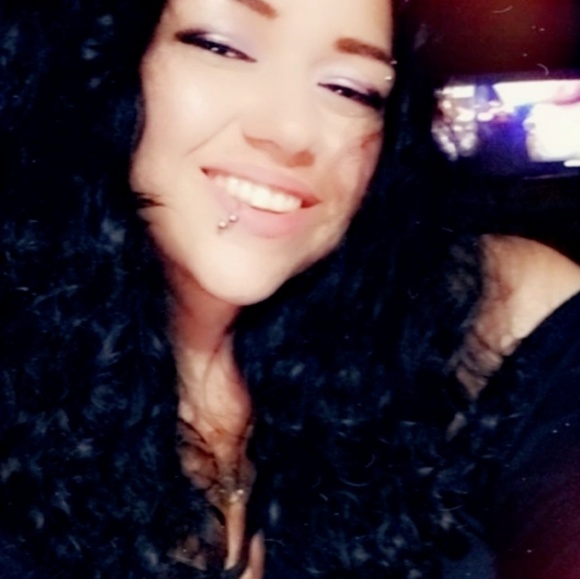 Meet your Posher, Ashley - Picture 1 of 1